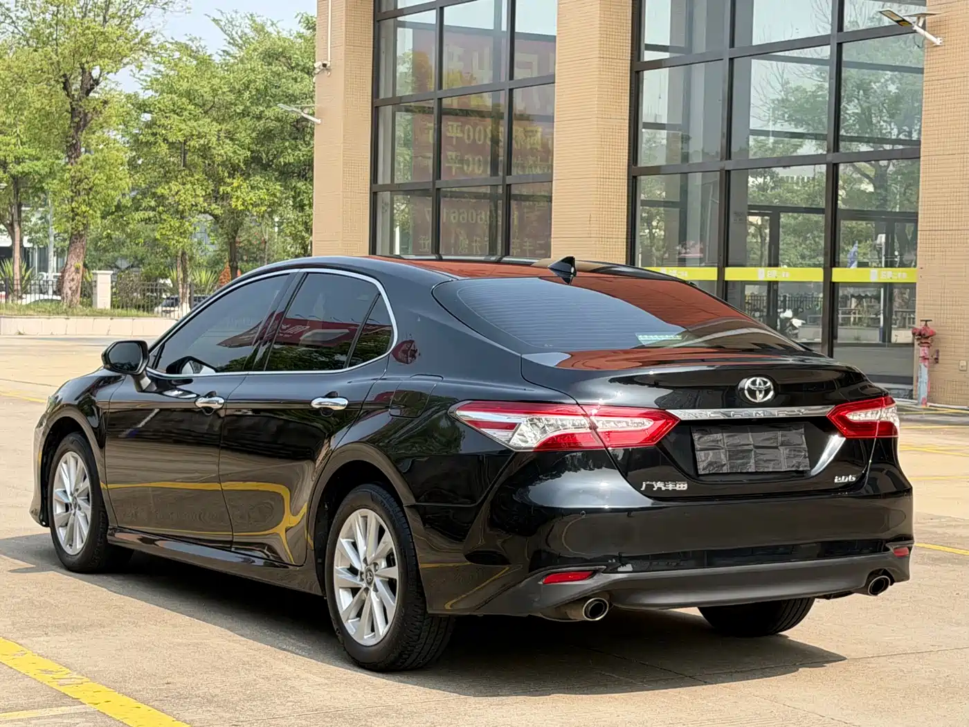 Toyota Camry 2021 2.0G Luxury Edition фото 9