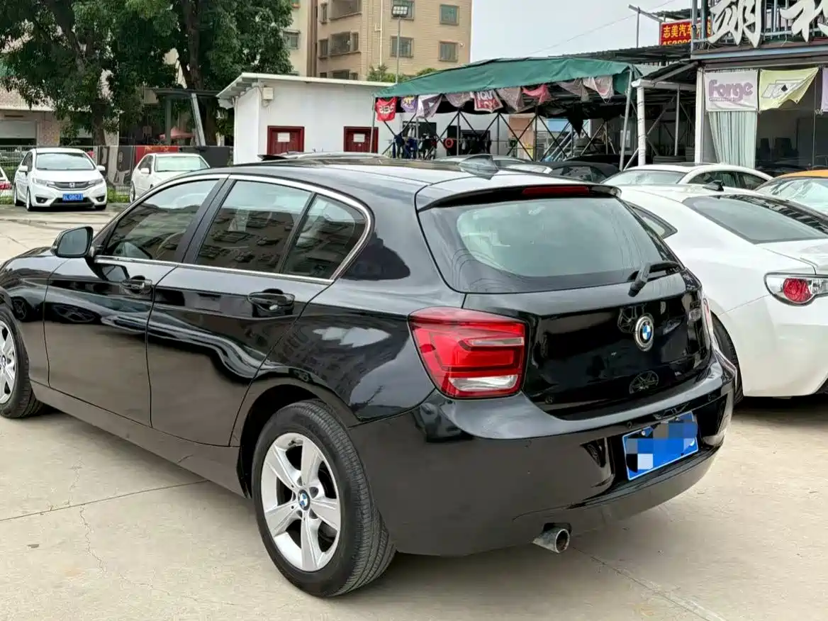 BMW 1 Series (Import) 2012 118i Sport фото 3