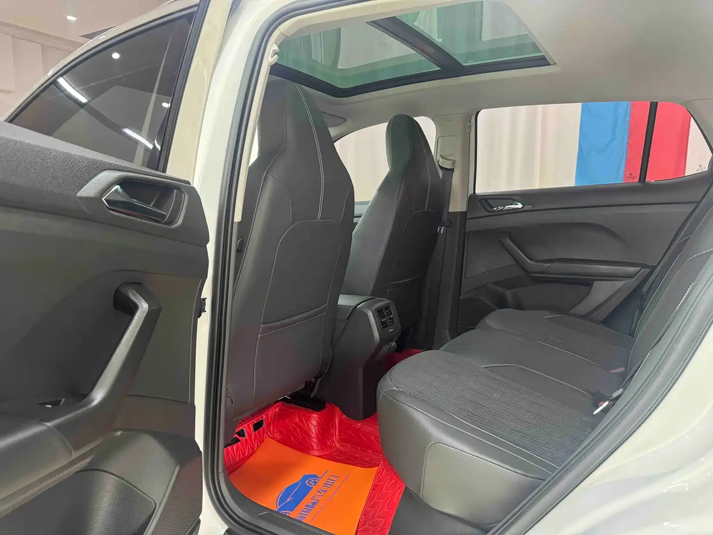 Volkswagen T-Cross 2022 280TSI DSG Comfort Edition фото 7