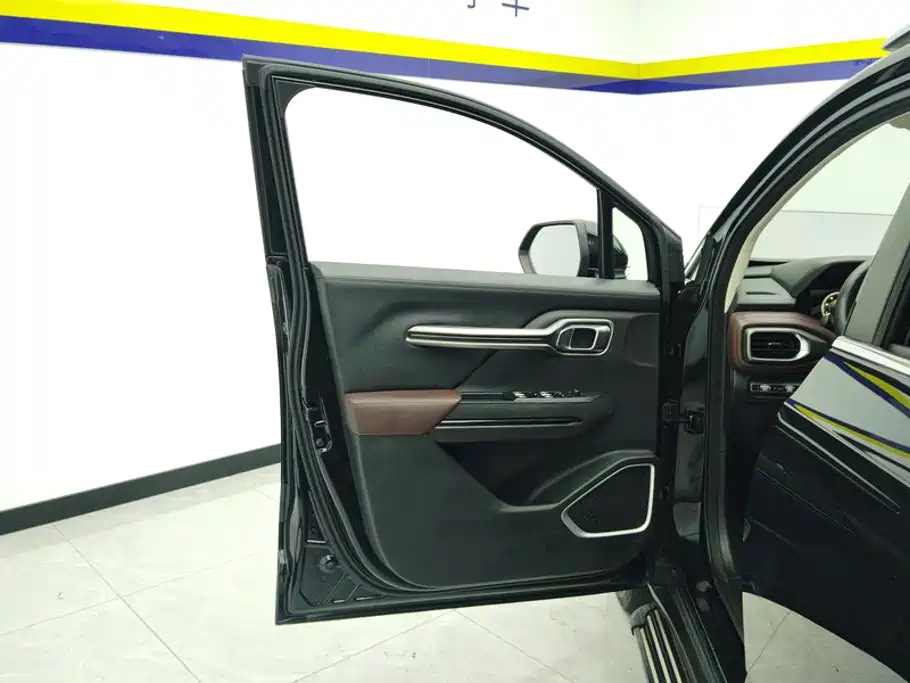 Geely Okavango 2022 2022 Model 1.8TD DCT Flagship 7-Seater