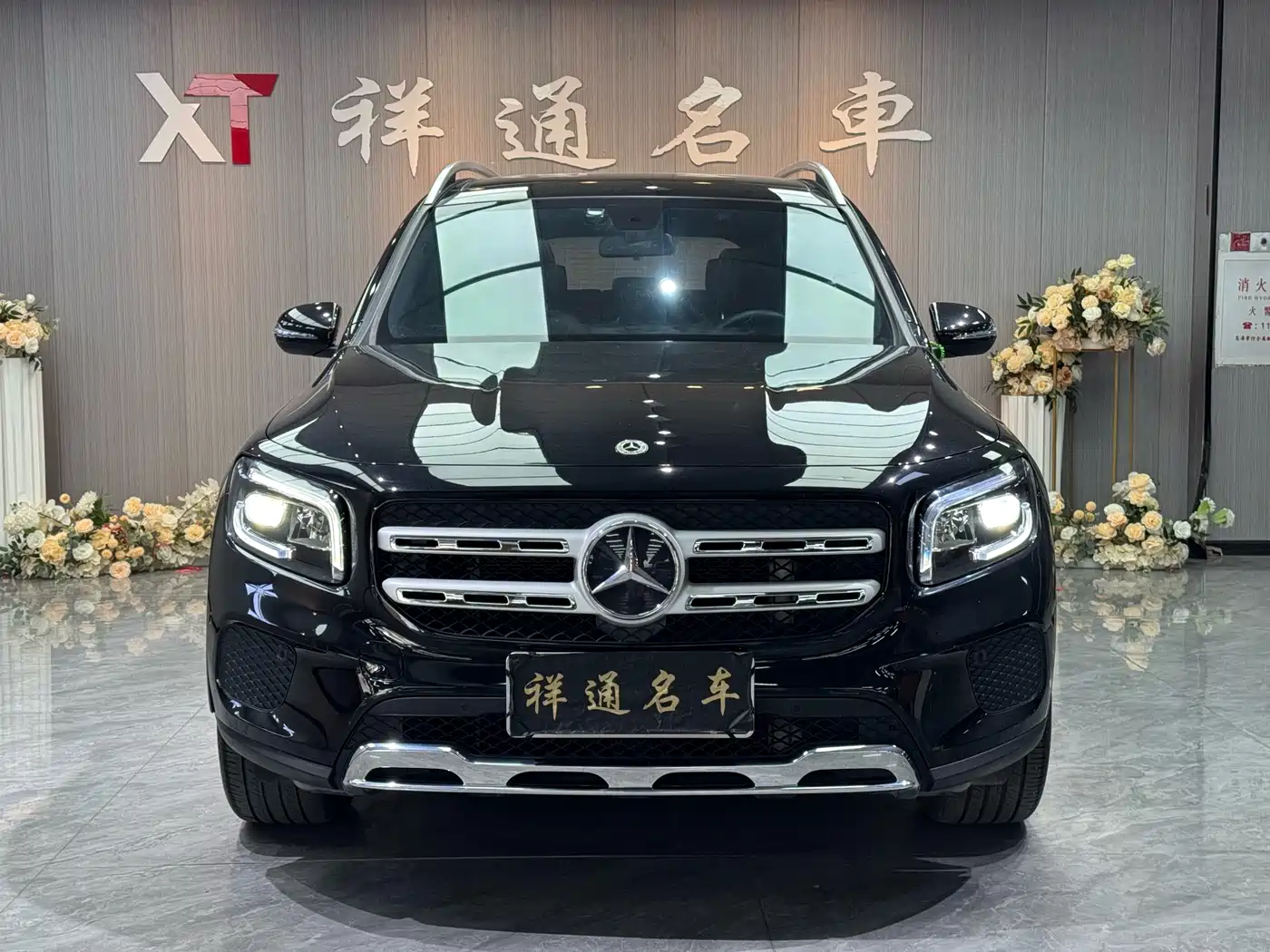 MERCEDES-BENZ GLB