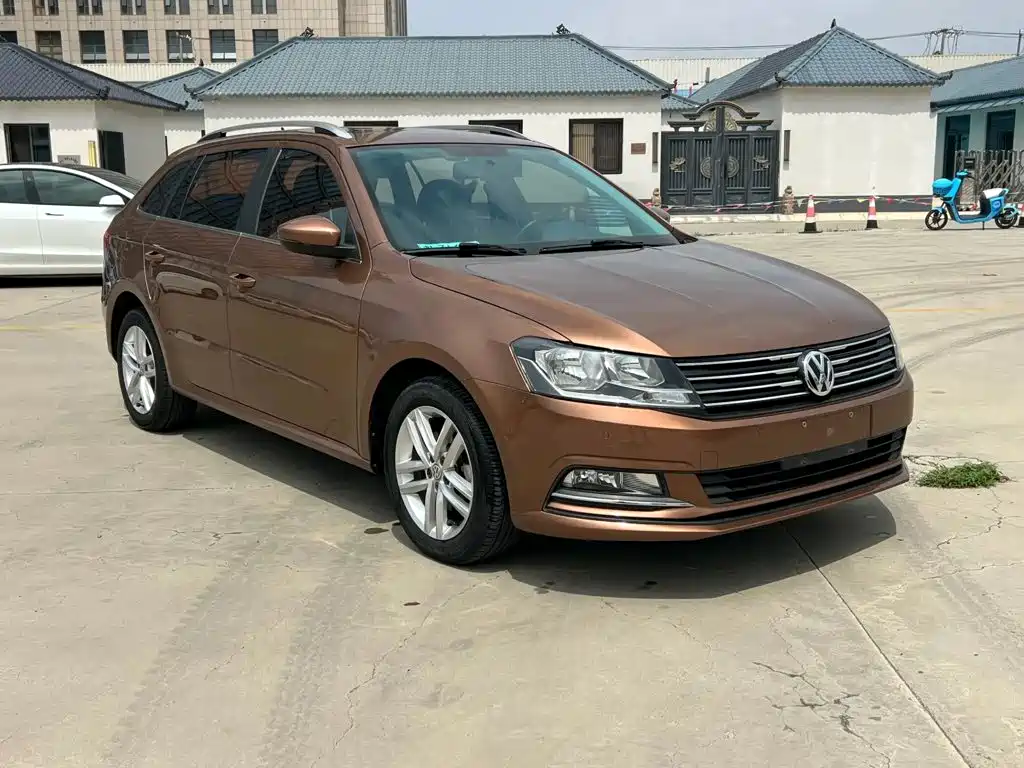 Photo 7 - Volkswagen Lavida Tour
