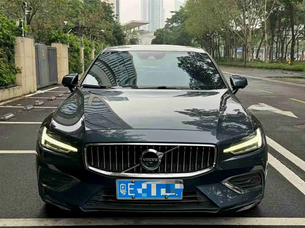 VOLVO S60