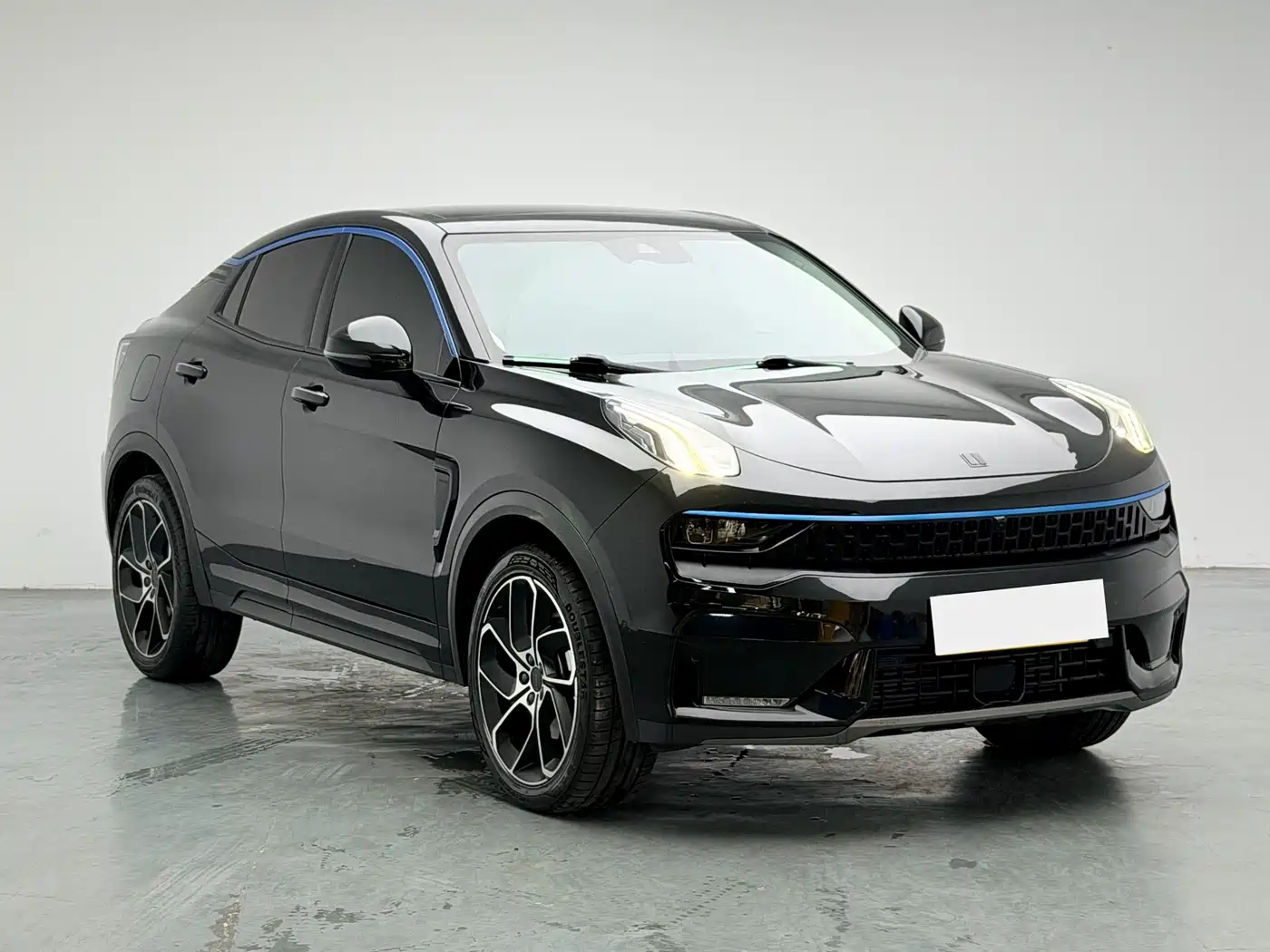 Lynk & Co 05 2022 2022 2.0TD 2WD Shine Halo