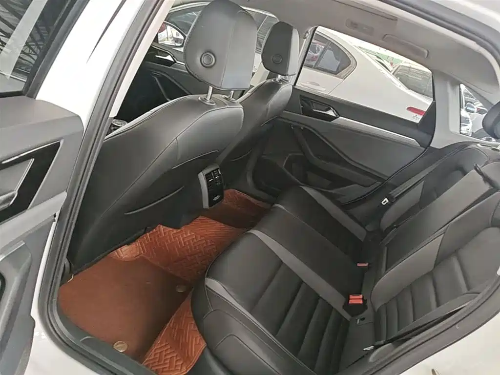 Volkswagen Sagitar 2021 280TSI DSG Comfort Smart Connect Edition фото 17