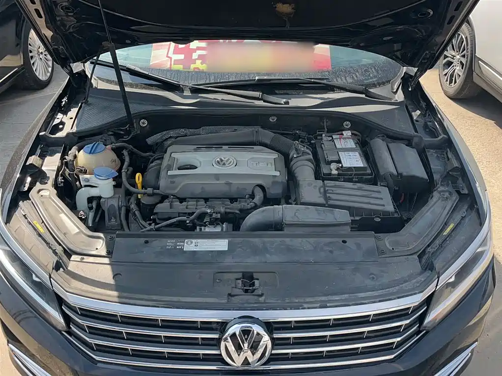 Volkswagen Passat 2015 1.8TSI DSG Honor Edition фото 21