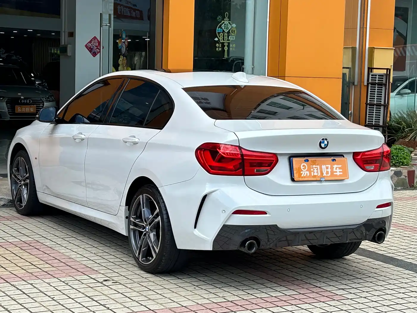 BMW 1 Series 2021 Facelift 125i M Sport Shadow Edition фото 6