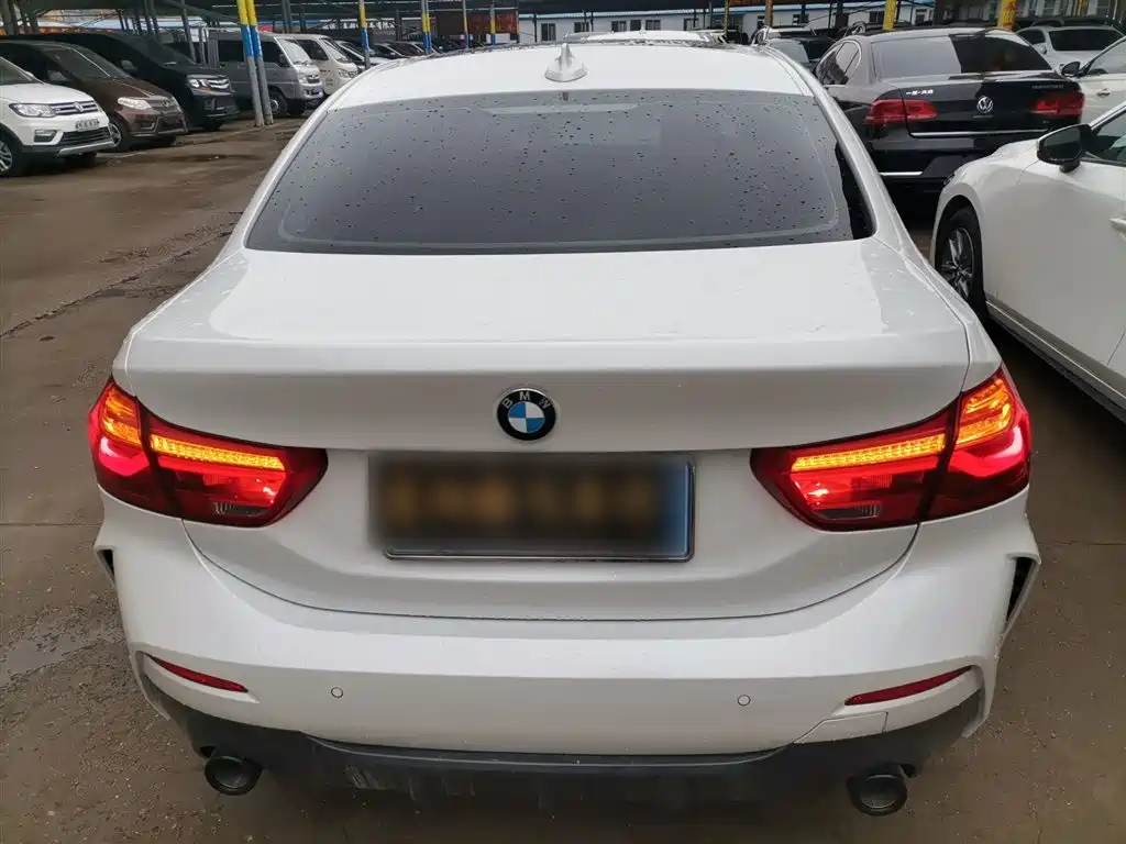 BMW 1-SERIES