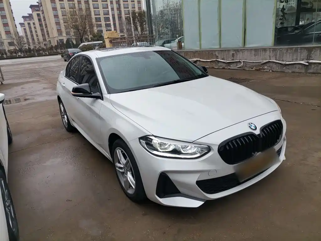 BMW 1-SERIES