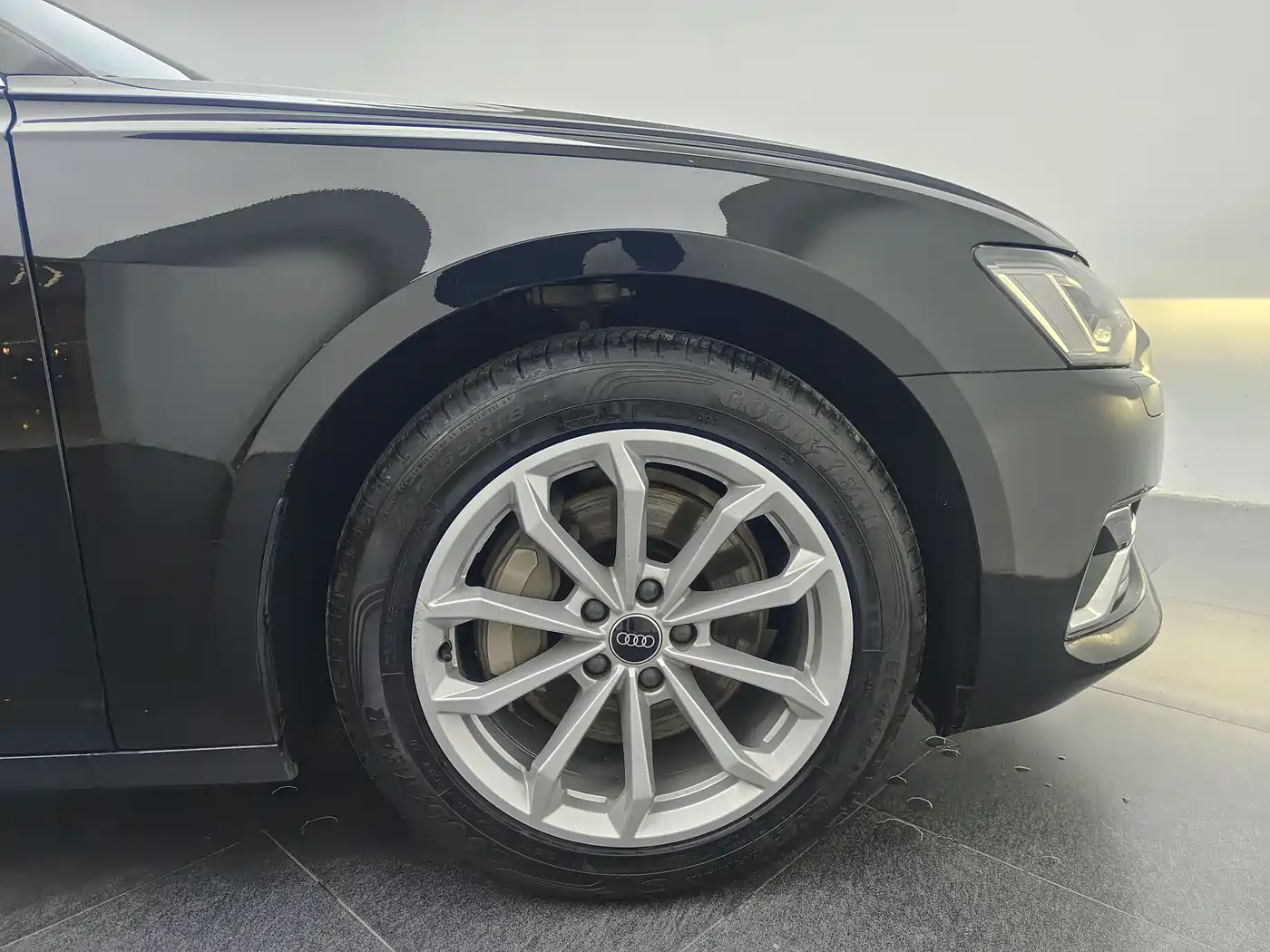 Audi A6L 2023 40 TFSI Luxury Elegance фото 16
