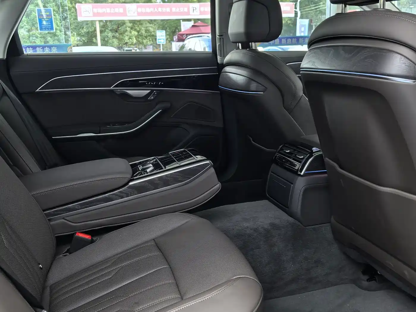 Audi A8 2026 2025 A8L 45 TFSI quattro Luxury