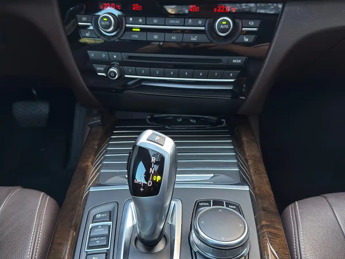 BMW X5 (Import) 2017 xDrive28i фото 10