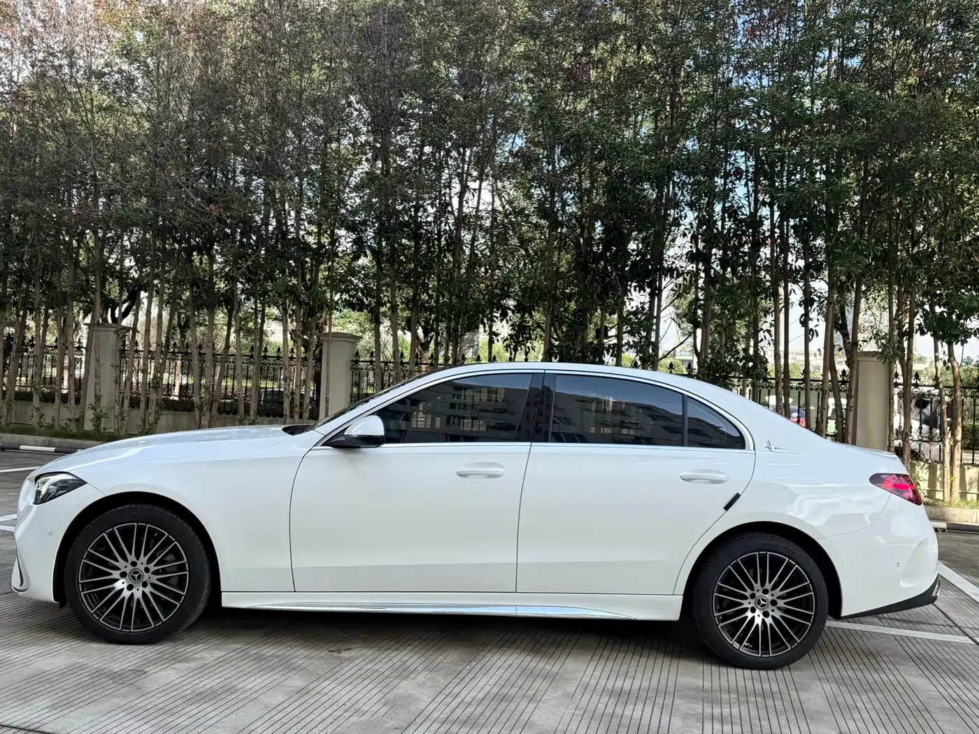 Mercedes-Benz C-Class 2025 C 260 L Sport Edition фото 15