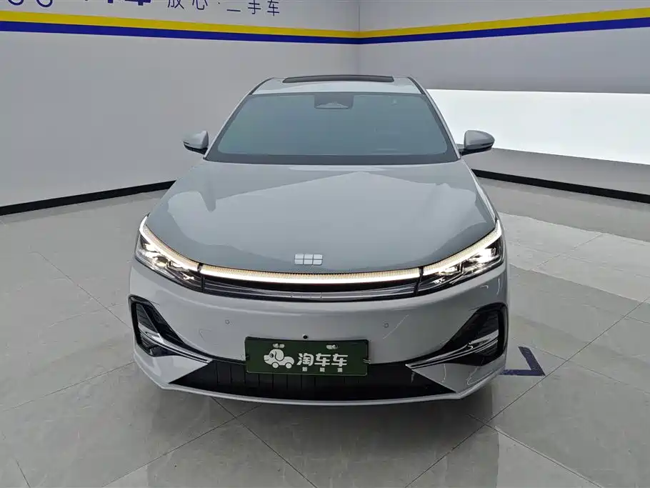 Geely Galaxy Galaxy A7 2025 EM-i фото 2