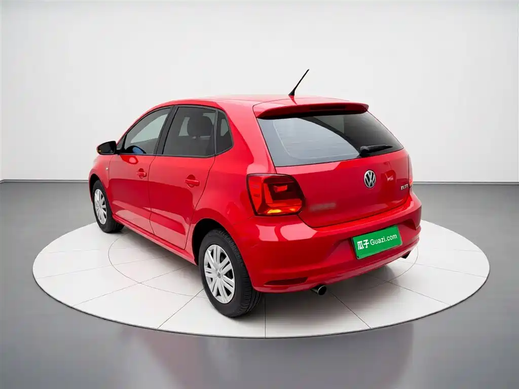 Volkswagen Polo 2016 1.4L Automatic Trend фото 5