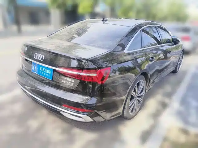 Audi A6L 2023 Facelift 45 TFSI quattro Premium Dynamic — фото 2