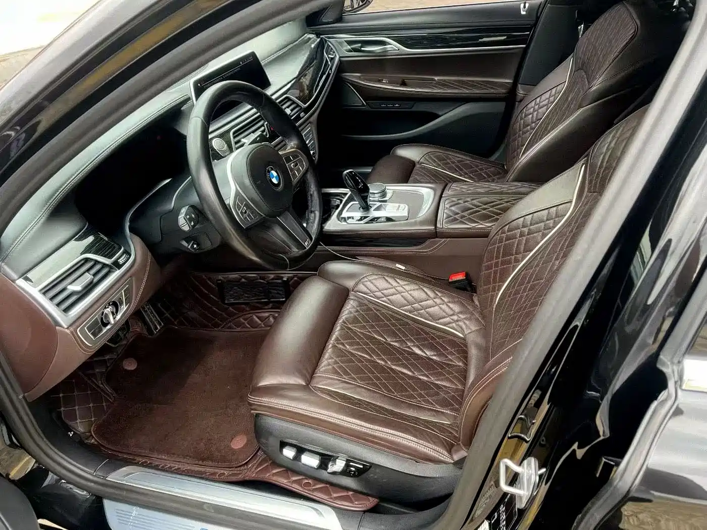 BMW 7 Series 2019 Facelift 740Li Exclusive M Sport Package фото 7