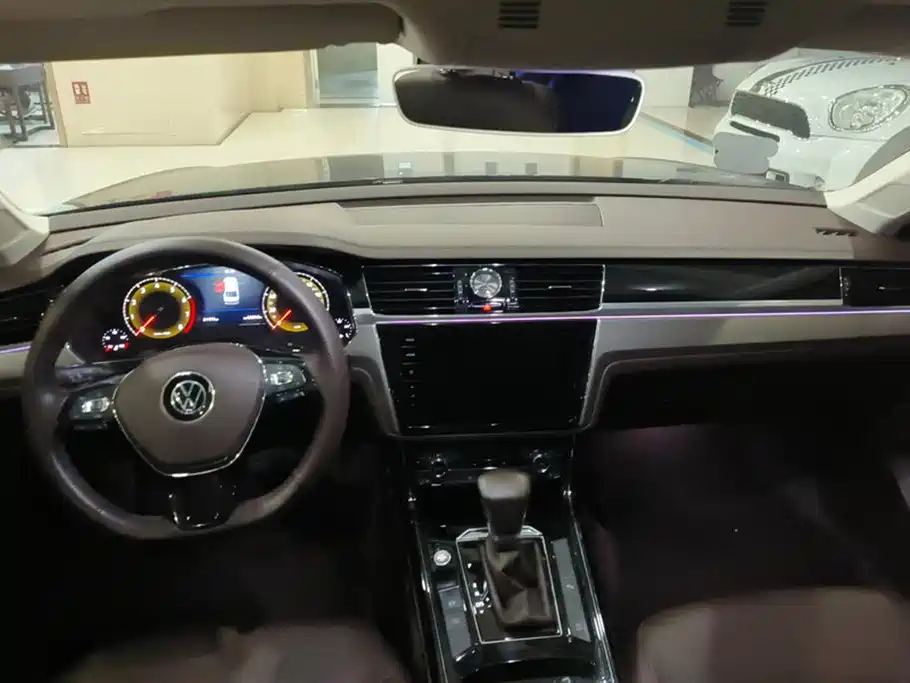 Volkswagen Phideon 2021 380TSI Luxury Edition фото 12