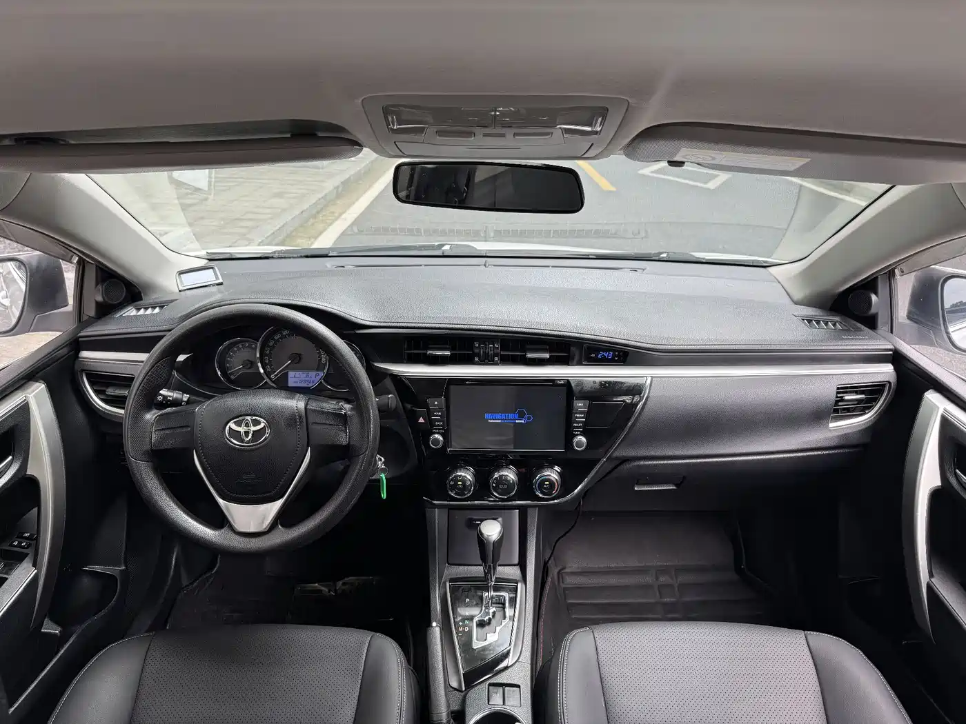 Toyota Corolla 2014 1.6L CVT GL фото 8