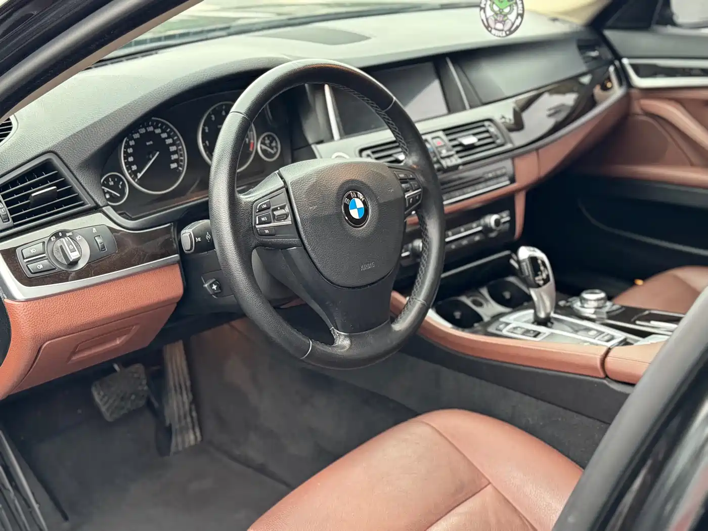 BMW 5 Series 2014 525Li Leading фото 7