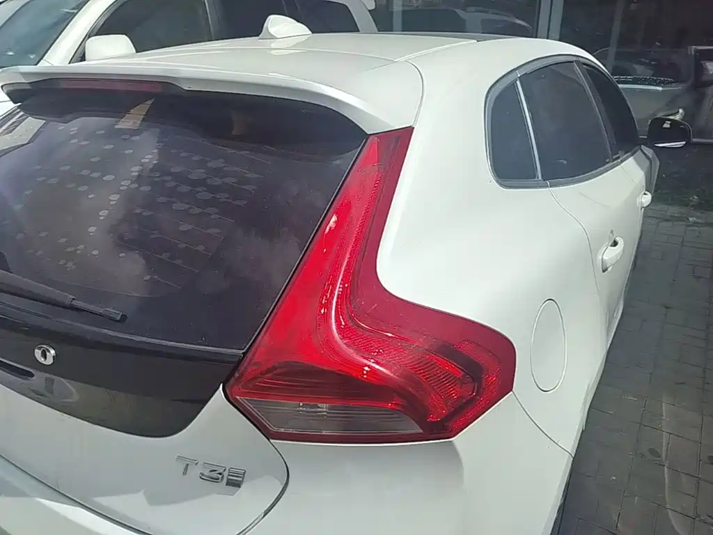 Volvo V40 2016 2017 T3 R-Design