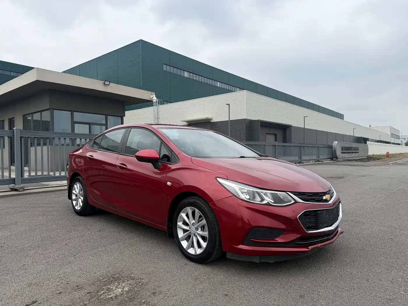 Chevrolet Cruze 2017 1.5L Automatic Pioneer Sunroof фото 3