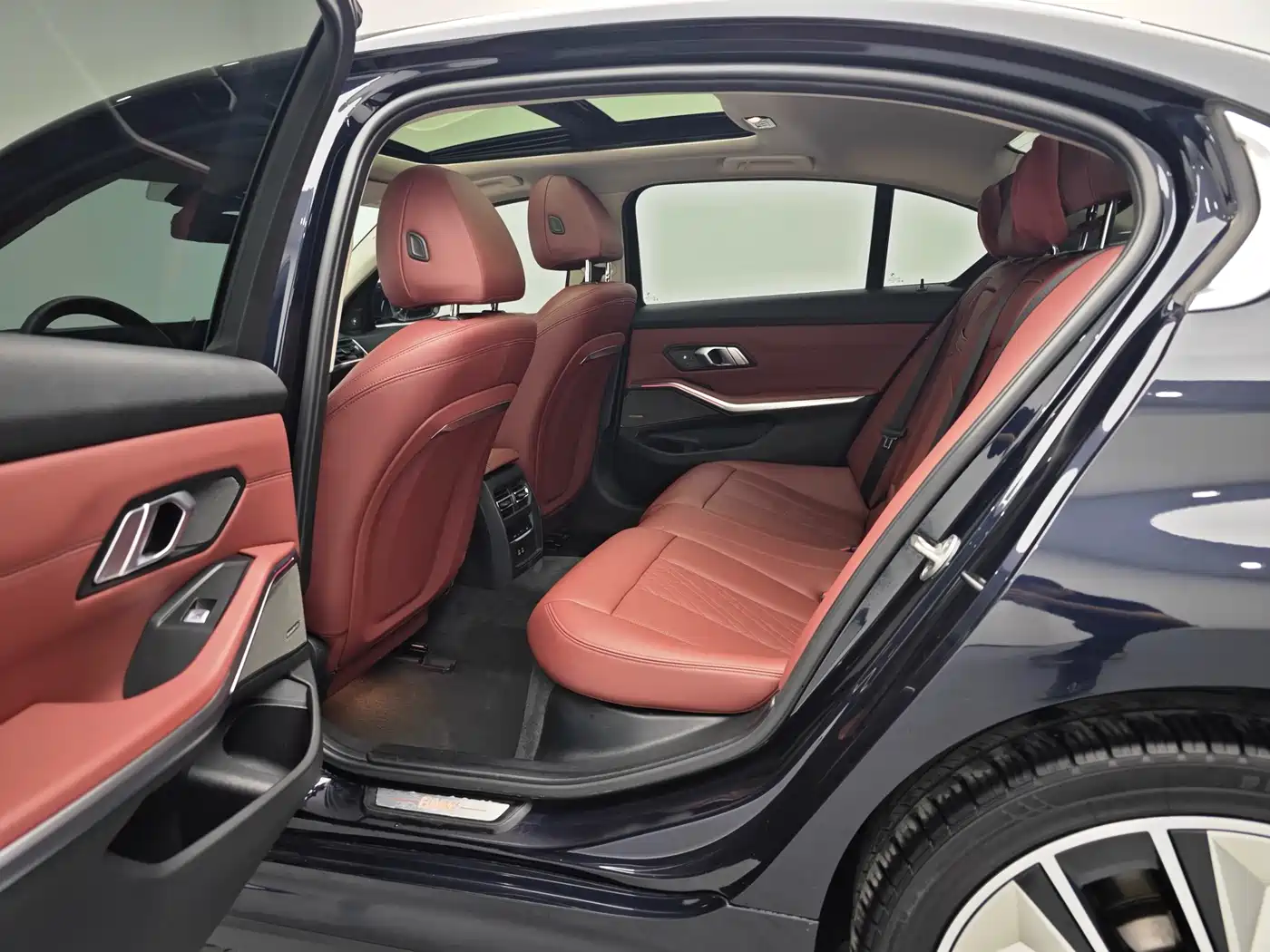 BMW i3 2022 eDrive 35 L фото 14