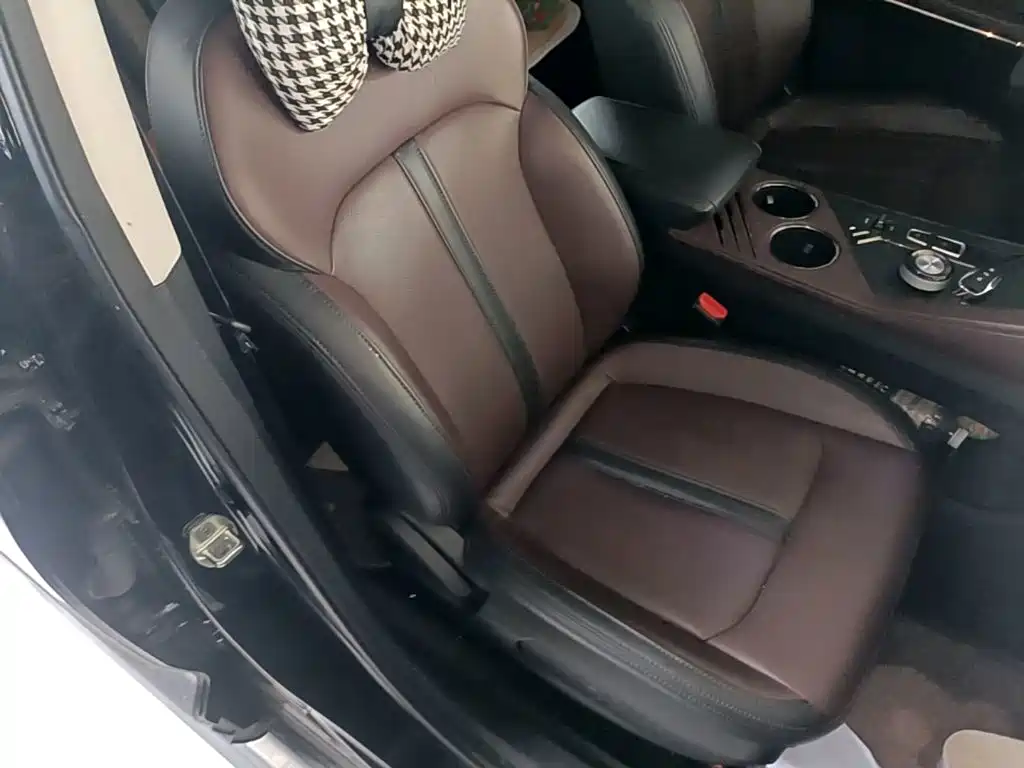 Sehol X8 PLUS 2023 2023 1.5TGDI DCT Smart Family Edition (7-seater)