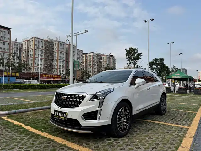 CADILLAC XT5