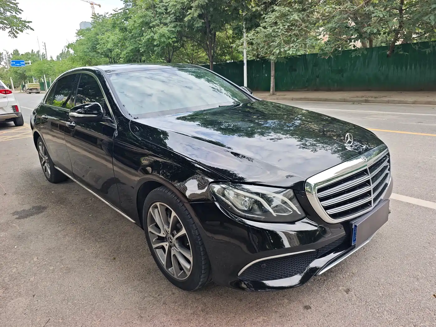 Mercedes-Benz E-Class 2019 E 200 L
