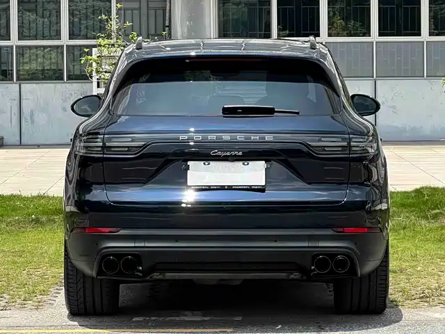 Porsche Cayenne 2023 Cayenne 3.0T Platinum Edition — фото 5