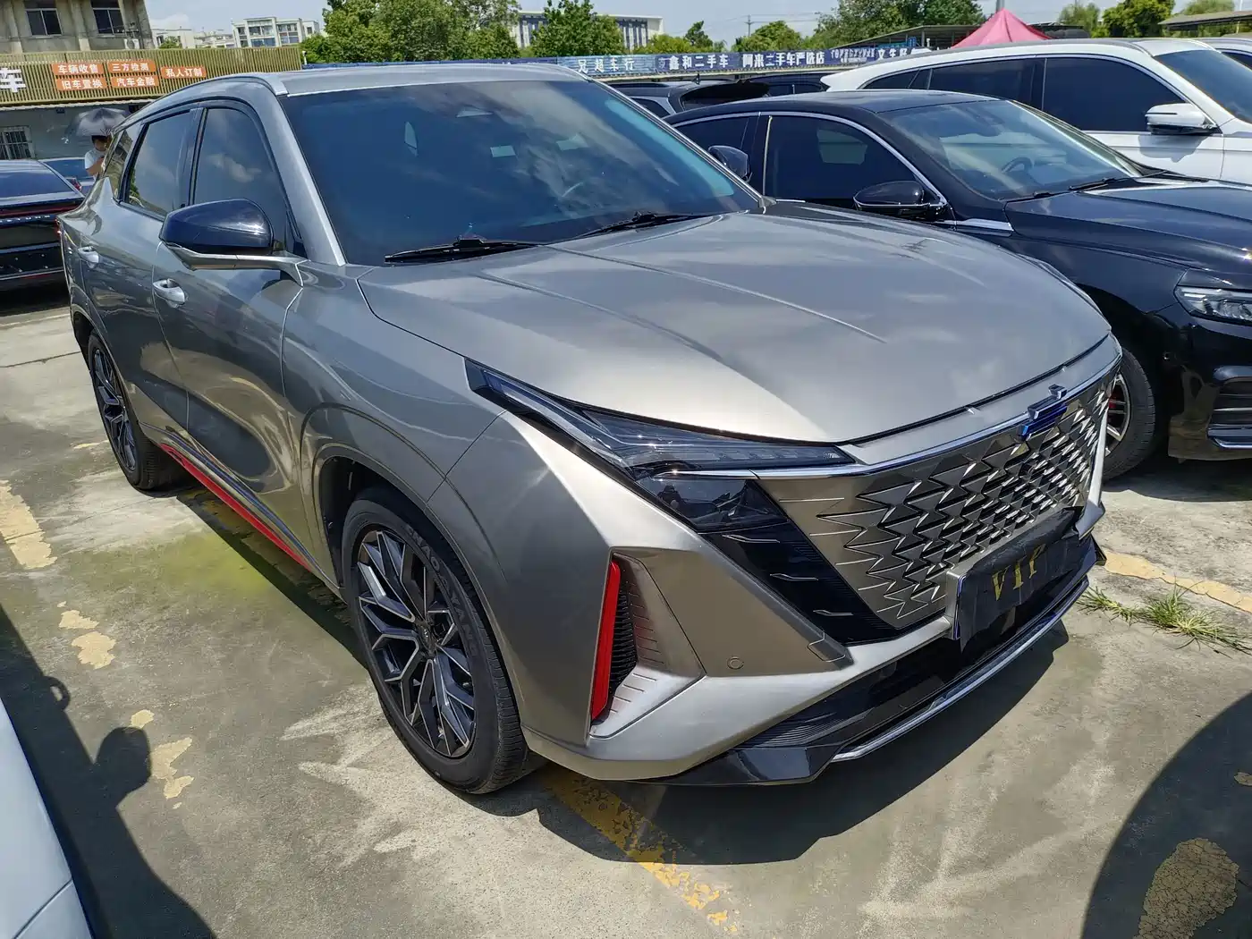 صورة 3 - Changan Oshan Z6