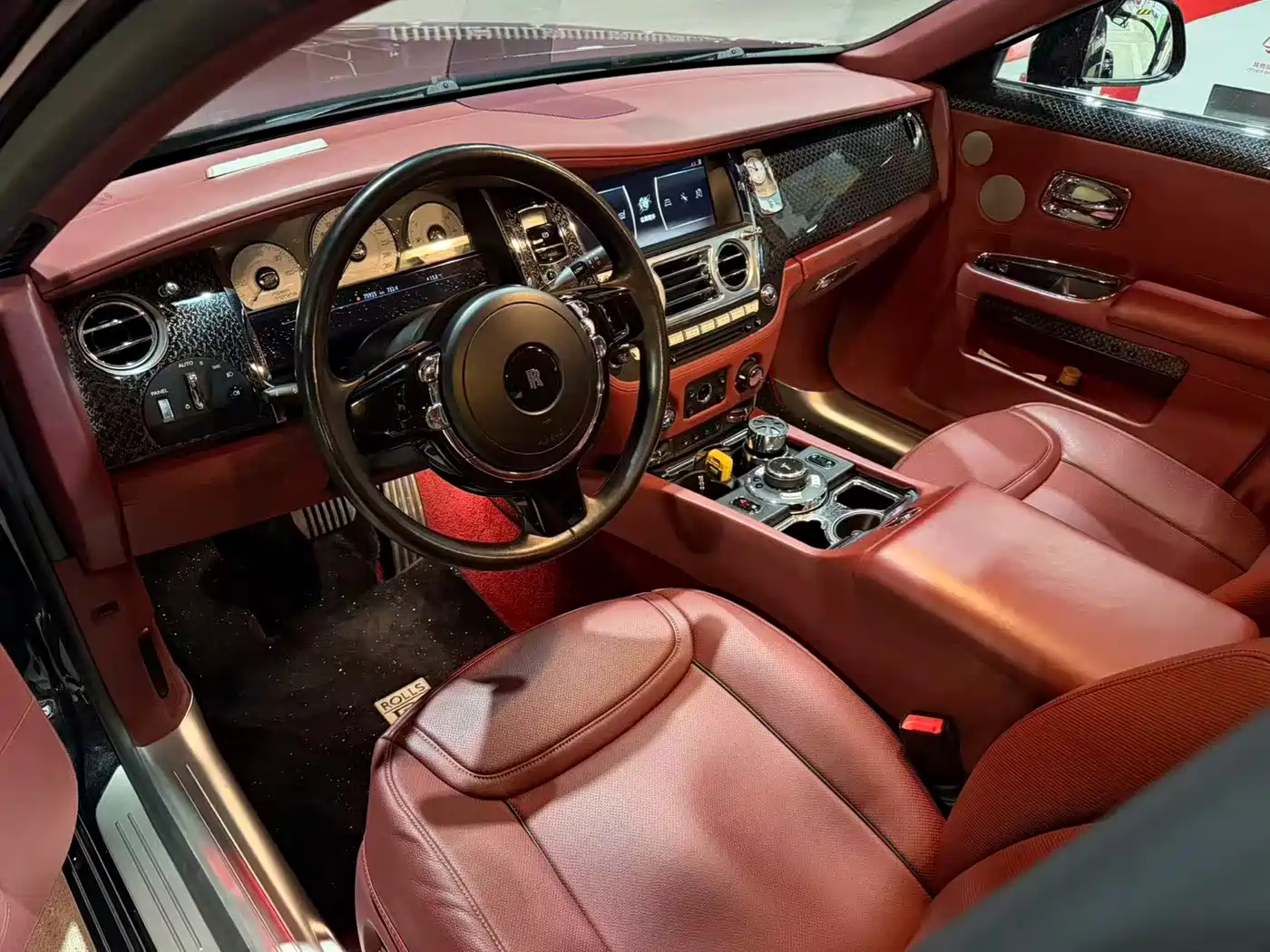 Фото 3 - Rolls-Royce Ghost