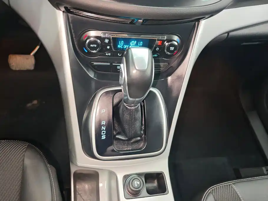 Ford Kuga 2013 2013 1.6L GTDi FWD Trend