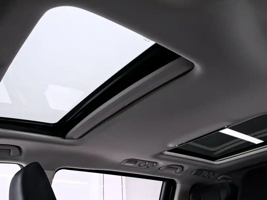 Honda Elysion 2025 2024 2.0L e:HEV Luxury Edition