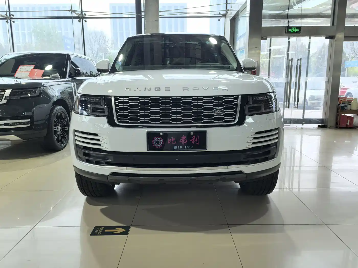 Land Rover Range Rover 2019 3.0 SC V6 Heritage Extended Edition фото 2