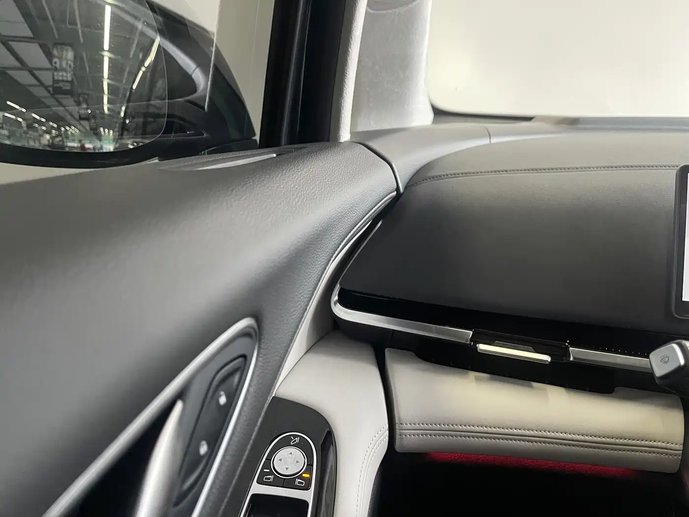 Voyah Dreamer 2025 2025 PHEV AWD Flagship Qian Kun Edition
