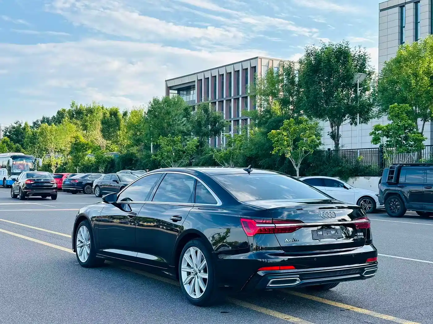 Audi A6L 2021 45 TFSI Exclusive Sport фото 4