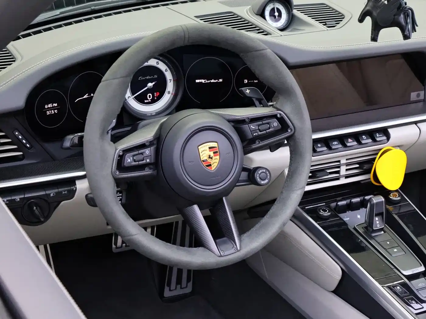 Porsche 911 2023 Turbo S Cabriolet 3.7T фото 17