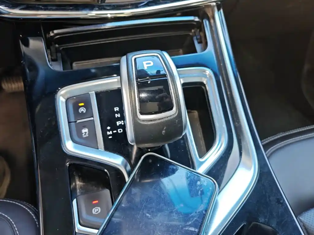 Geely Jiaji 2019 2019 1.5TD MHEV DCT Premium Edition