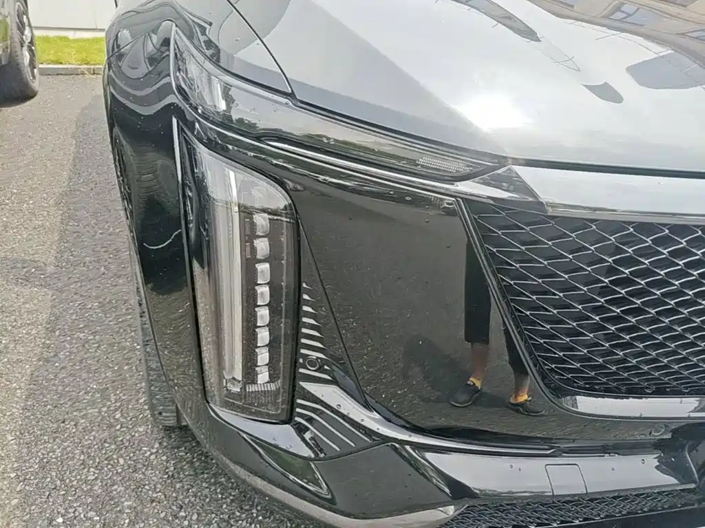 Cadillac XT5 2024 2025 Model 2.0T Platinum
