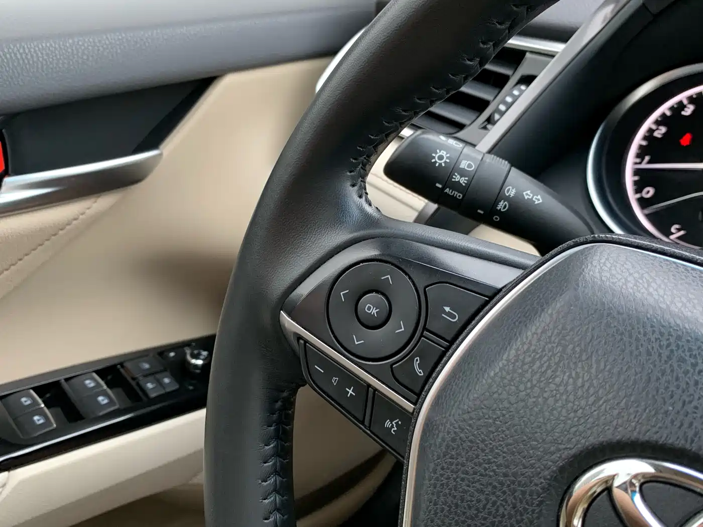 Toyota Camry 2019 Facelift 2.0G Luxury Edition фото 23