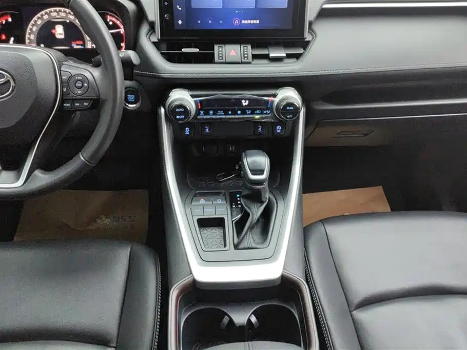Toyota RAV4 Rongfang 2022 2.0L CVT 2WD Trend Plus Edition фото 16
