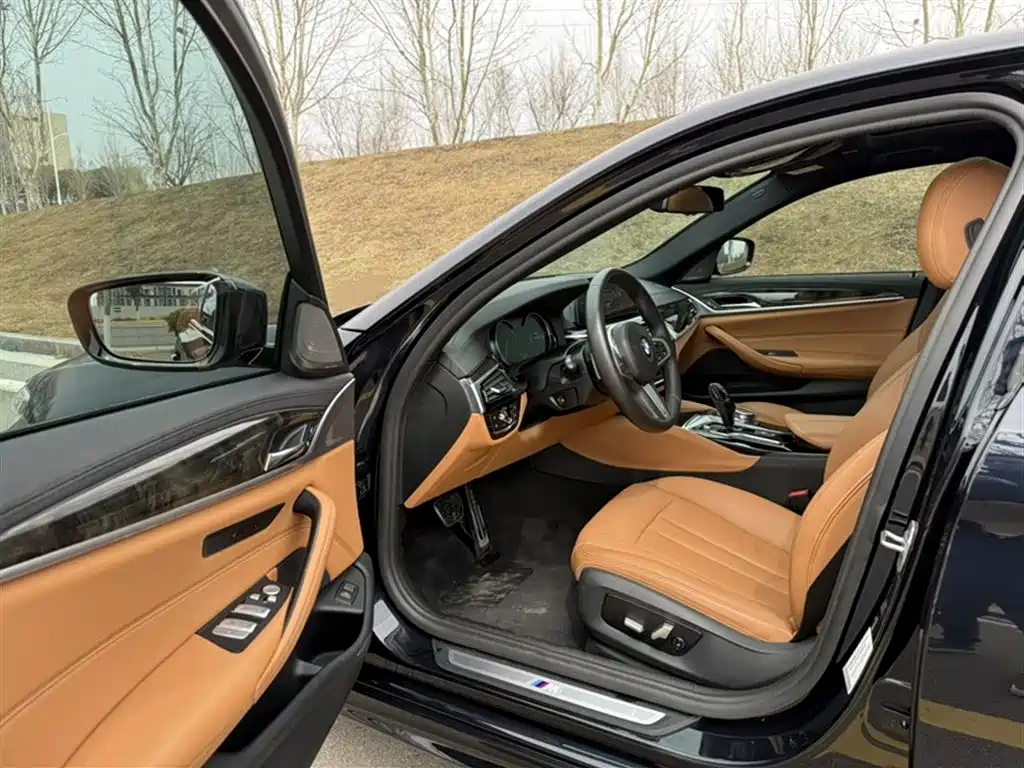 BMW 5 Series 2018 Facelift 530Li Leading M Sport Package фото 16