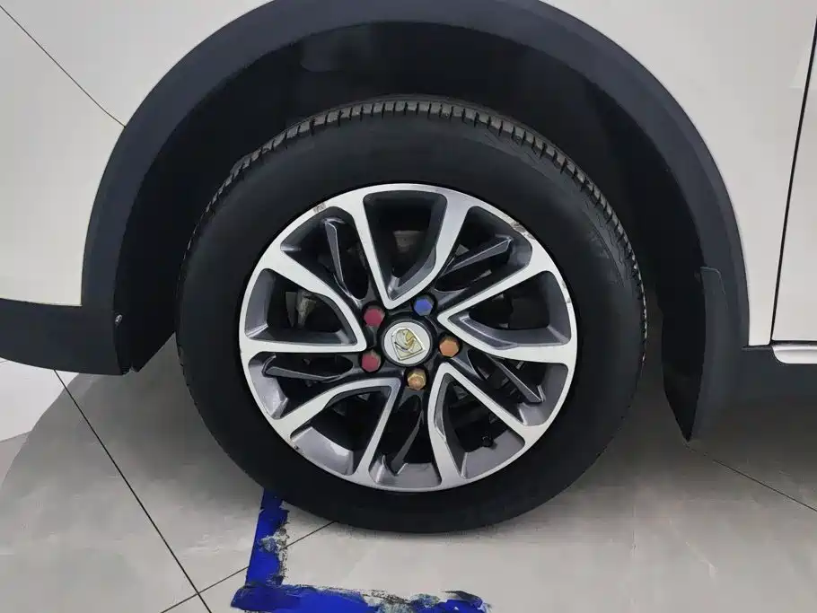 Фото 6 - Baojun 730