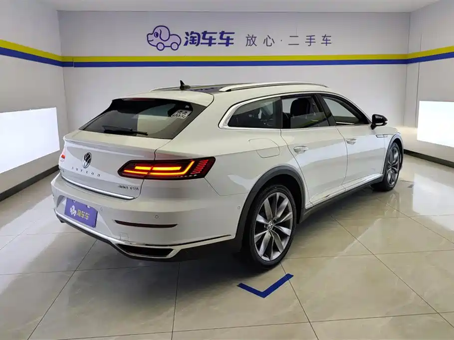Volkswagen FAW-Volkswagen CC 2024 Shooting Brake 380TSI Hunter Edition фото 3