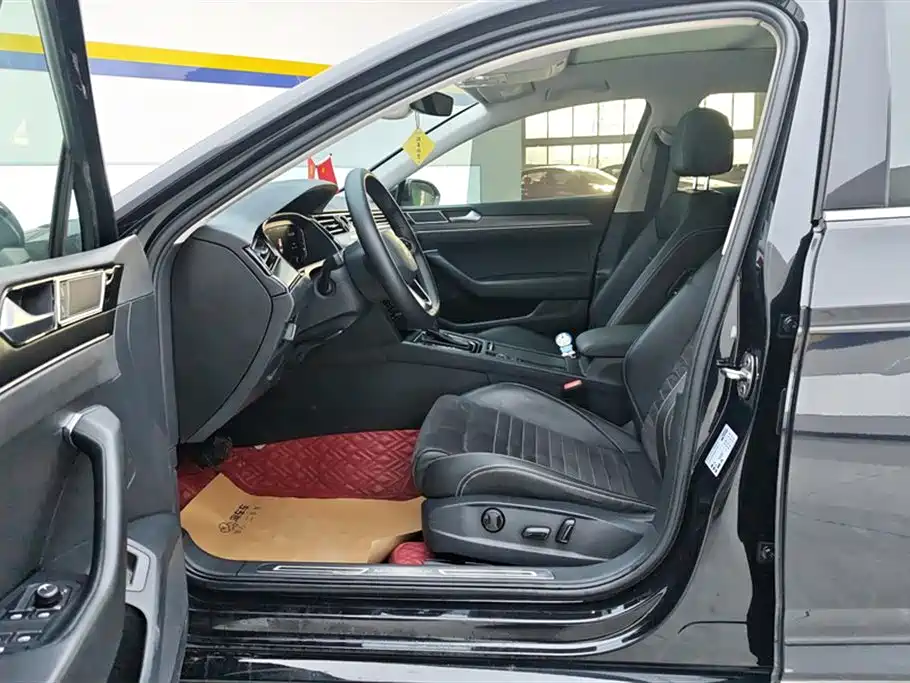 Volkswagen Magotan 2020 330TSI DSG Luxury фото 9