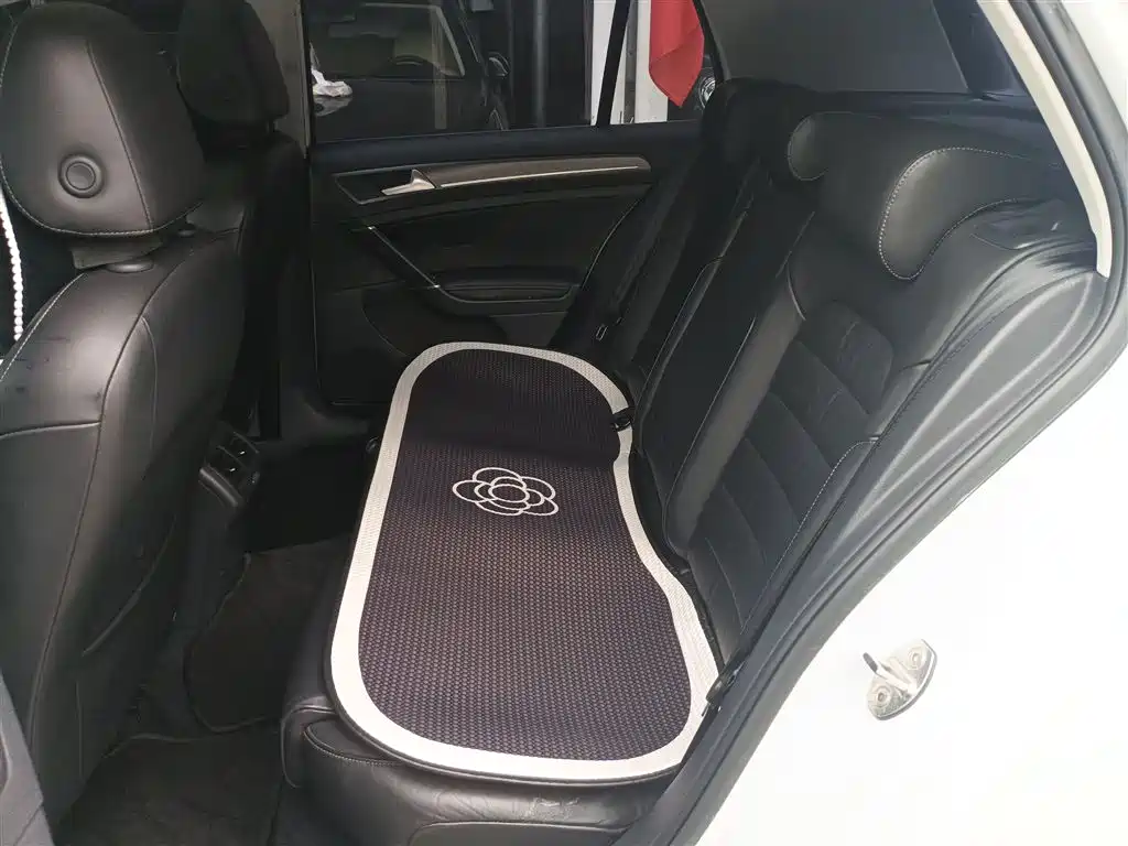 Volkswagen Golf 2016 230TSI Automatic Luxury фото 13