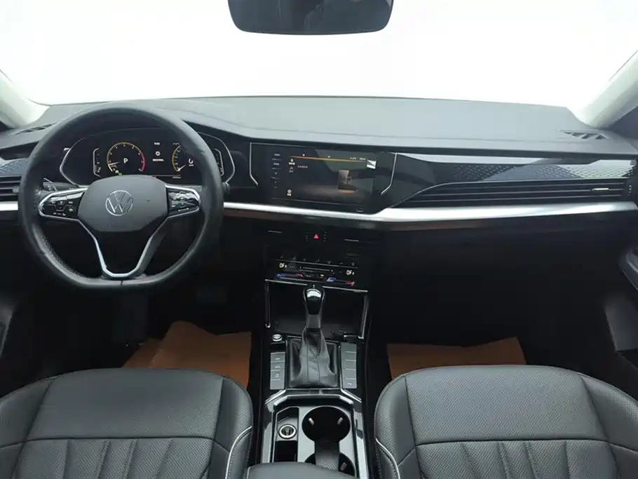 Volkswagen Passat 2024 380TSI Elite Edition фото 12