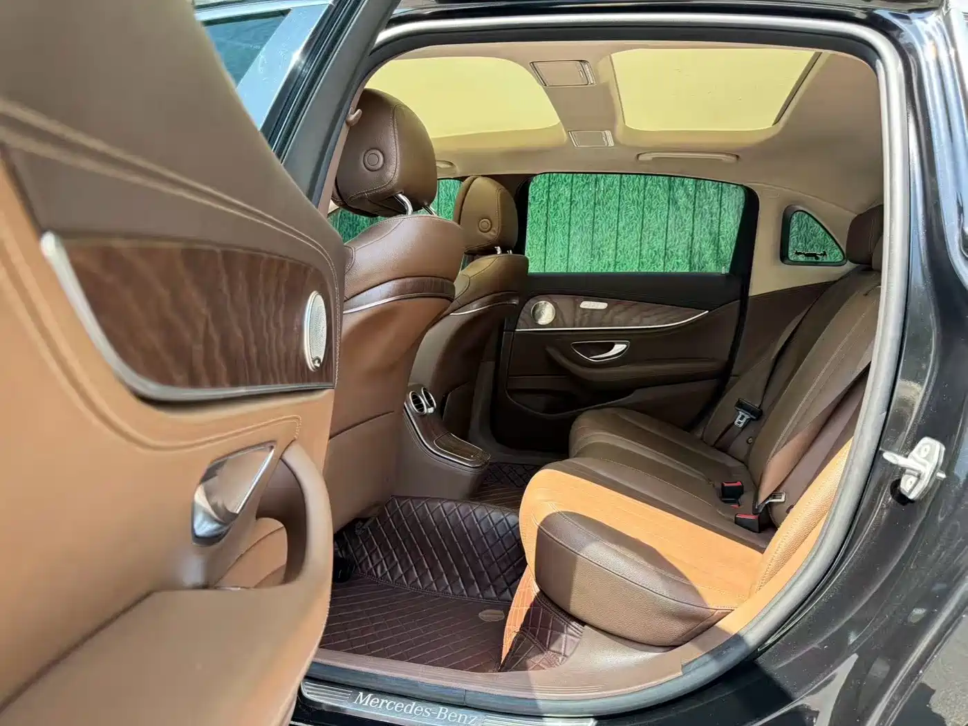 Mercedes-Benz E-Class 2021 E 300 L Fashion фото 6
